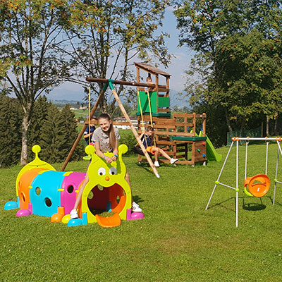 bambini parcogiochi